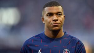 Read more about the article Kylian Mbappé en problemas con el presidente de la FFF